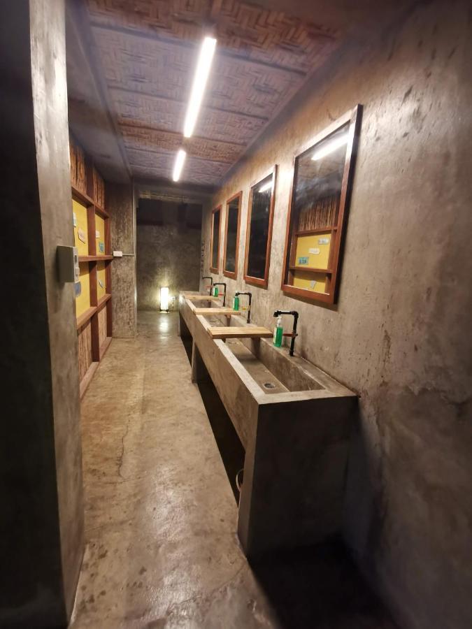 Hang Loose Hostel General Luna  Exterior photo