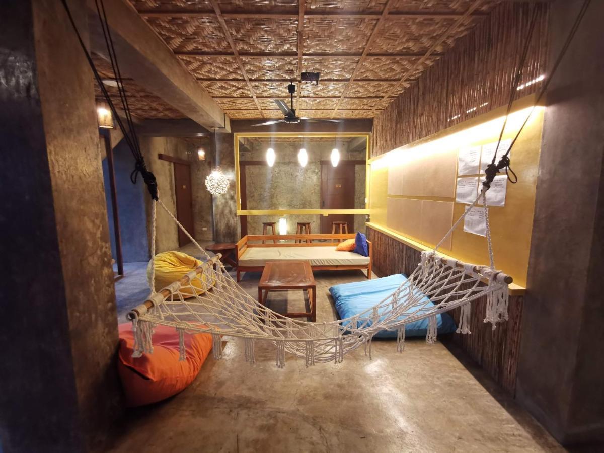 Hang Loose Hostel General Luna  Exterior photo